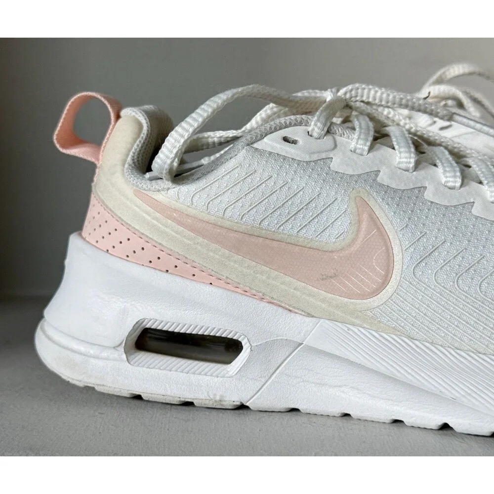 Woman's Athleisure Nike Air Max Nuaxis Sneaker Size 8 Cream White Peach
